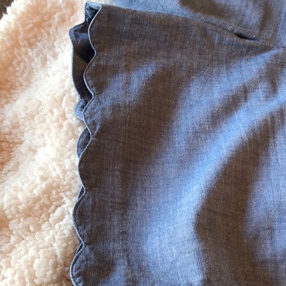 Talbots size 8 chambray scalloped hem shorts.  5” inseam. Like new.  See pics. - Picture 6 of 7